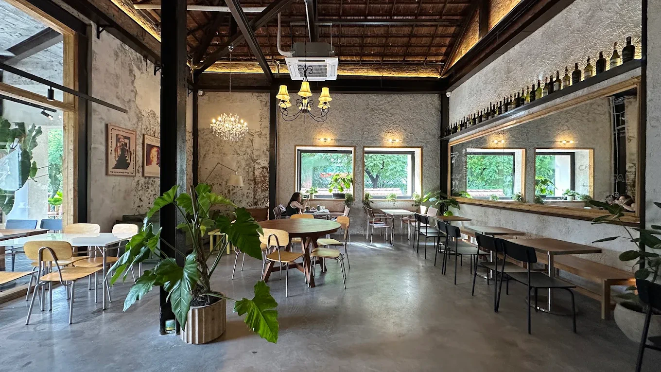 OLLIN Café - Nguyễn Văn Thủ 2