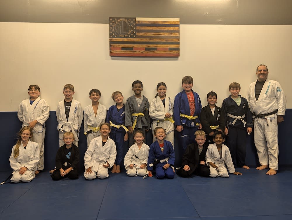 BRAZILIAN JIU JITSU • MMA • FITNESS KICKBOXING • MUAY THAI