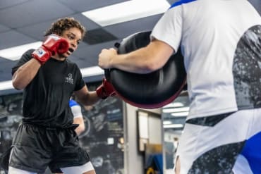 Adult MMA near Gladstone