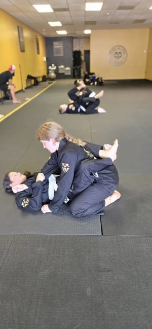 Girls Can Train in a Safe Environment at Jewel JiuJitsu And Why Parents Love It, Fayetteville NC