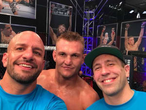 Ladies and gentlemen, your NEWWWWWW UFC middleweight fighterrrrrrrrr - Ian "The Hurricane" Heinisch!!!!!!!!!!!!    