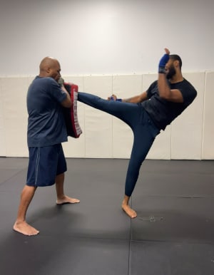 5 Reasons Why Adults Should Try Kickboxing and Muay Thai at POW! Gym Chicago