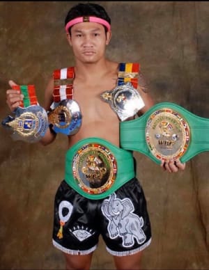 Muay Thai World Champion visits Tracy for American Top Team Students!