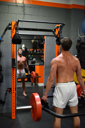 Weightlifting training styles 