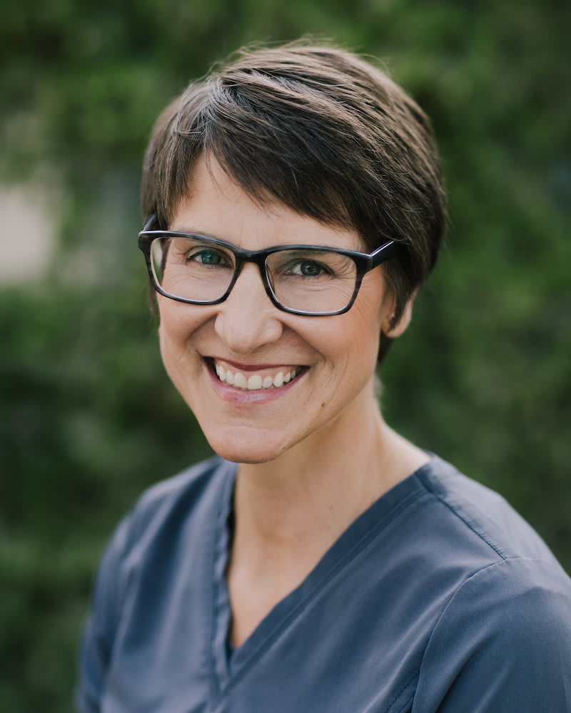 Dr. Annie Armstrong in Edmonds - Head 2 Toe Spine & Sports Therapy