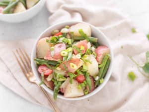 Red Potato Salad with Green Beans and Tomatoes