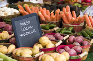 8 Feel Good Reasons to Eat Locally This Summer