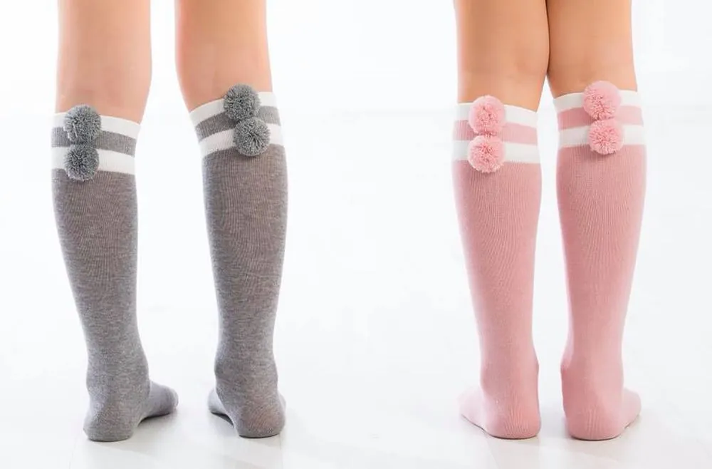 Meia Duas Riscas e Pompom