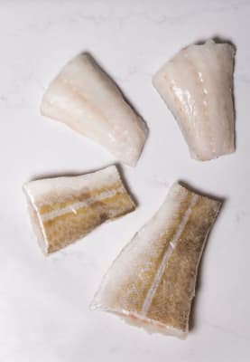 Frosnir léttsaltaðir þorsksporðar m.roði