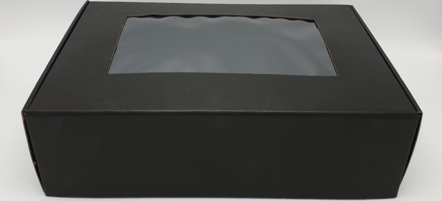 Gjafa/veislukassar svartir pappa m/glugga 35x25x10cm 20stk