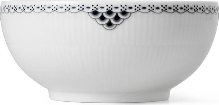 Royal Copenhagen Black Lace skál 18cm110cl