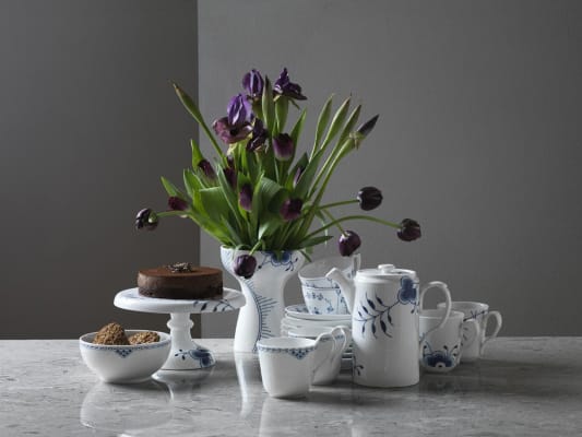 Royal Copenhagen Blue Mega kökudiskur á fæti lítill 23cm