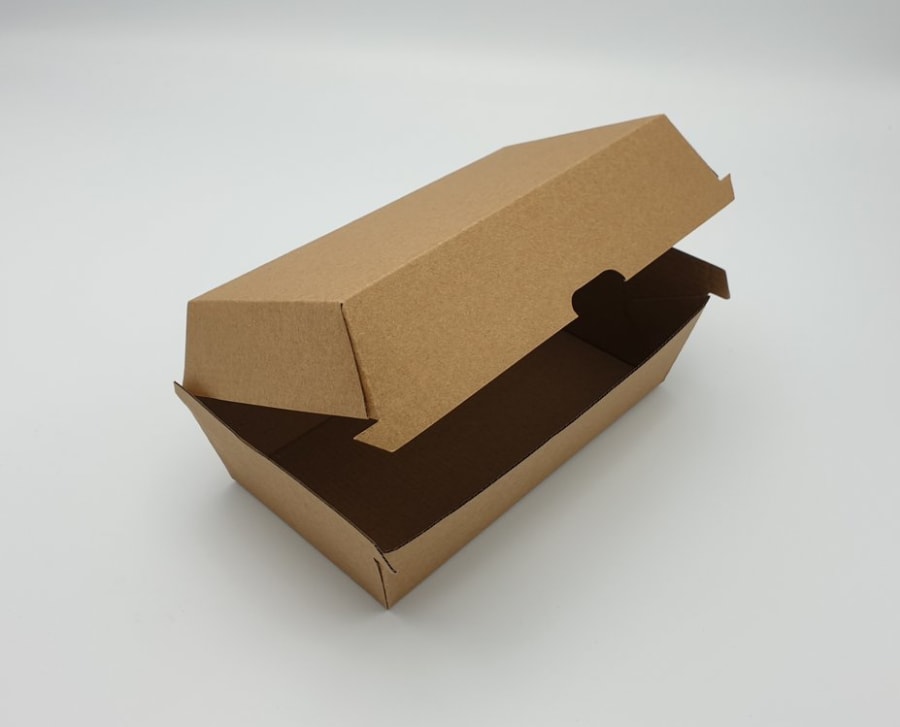 Pappabox "Clamshell" medium með háu loki 174x90x83mm 200stk