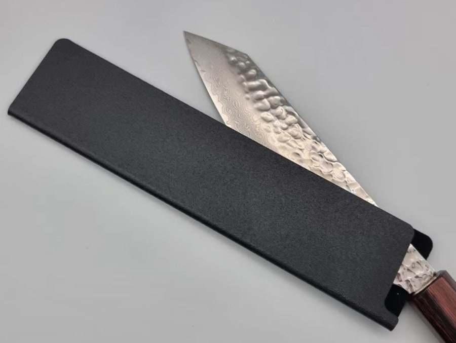 Plastslíður 28 cm.