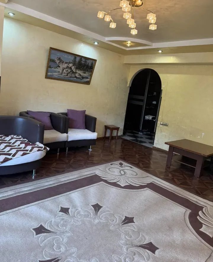 4 ՍԵՆՅԱԿ/ ԷՐԵԲՈՒՆԻ