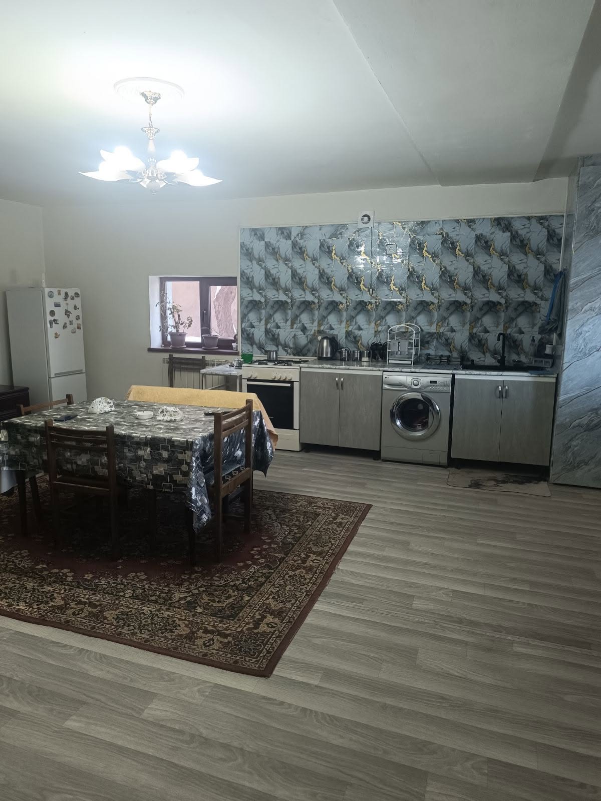 ԱՌԱՆՁՆԱՏՈՒՆ /6 ՍԵՆՅԱԿ