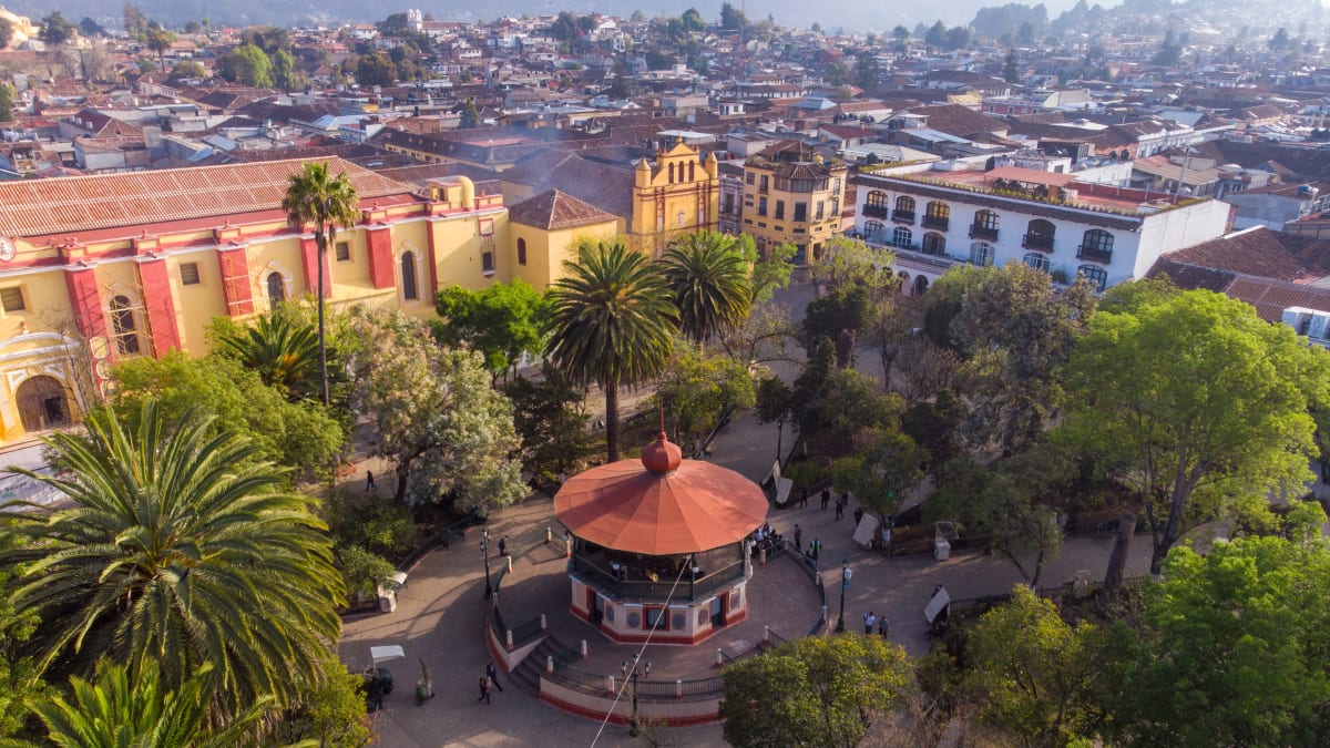What to know before buying a house in San Cristóbal