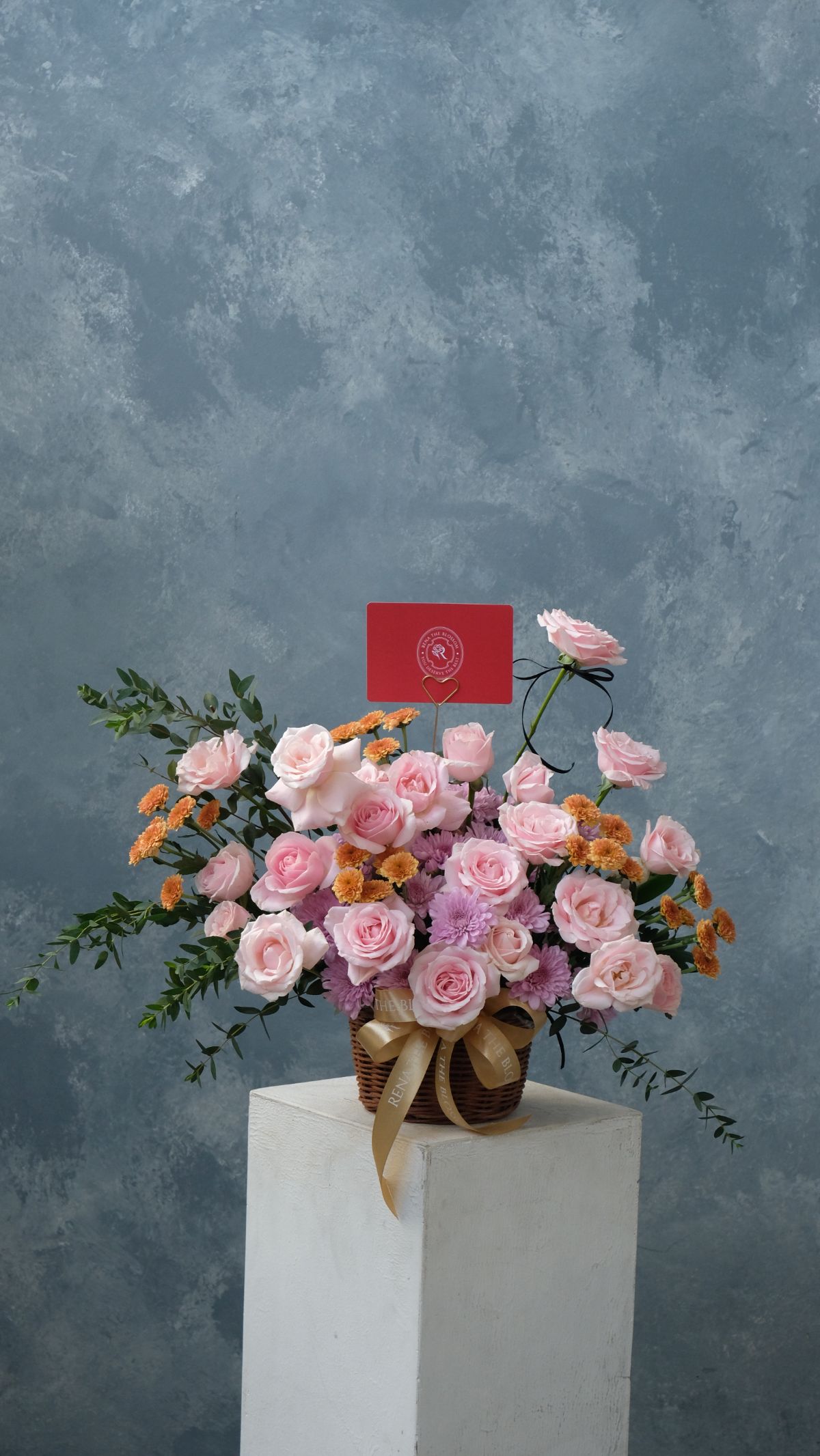 Simply Rose Basket 6