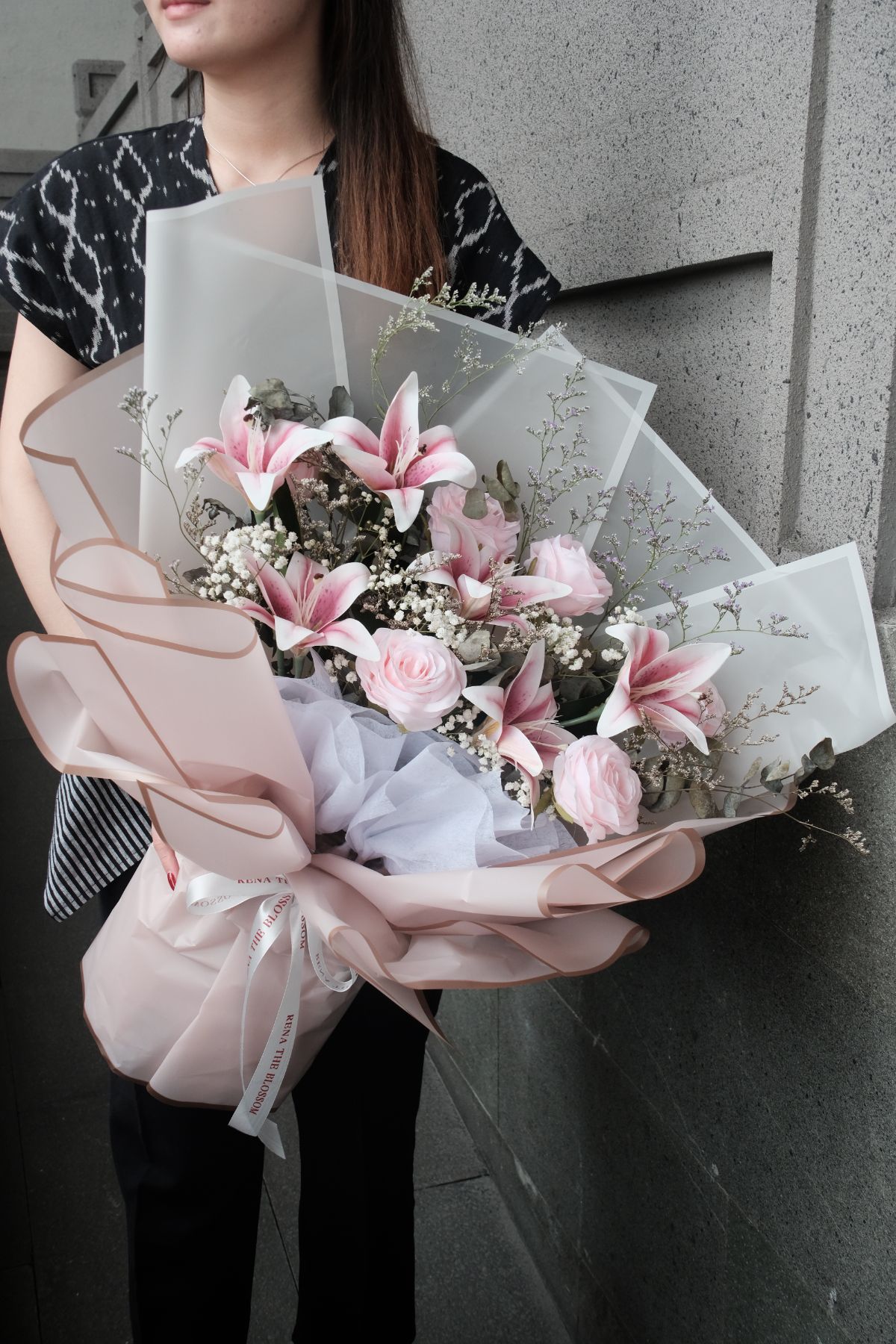 artificial mrs lily 6