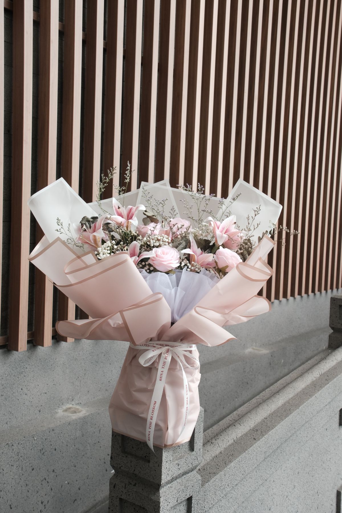 artificial mrs lily 7