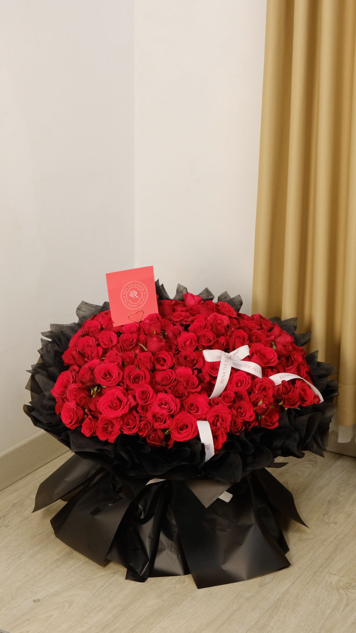 Giant Red 240 Stems 5