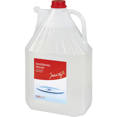 Jeden Tag Destilliertes Wasser