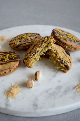 Pistazienkekse mit geröstetem Engelshaar