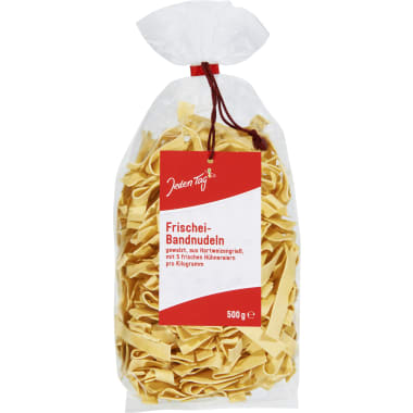 Jeden Tag Frischei-Bandnudeln gewalzt
