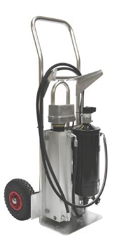 Mobile coalescer unit for serial connection w/greenoil off-line oil filters, w/preheater