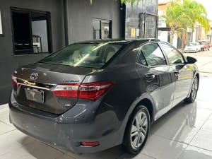 Toyota Corolla 2014 - Miniatura 4