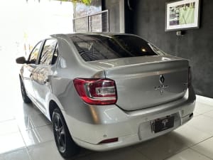RENAULT LOGAN II 1.6 PRIVILEGE - Miniatura 3
