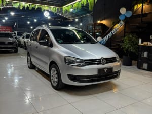 VOLKSWAGEN SURAN 1.6 5D - Miniatura 1