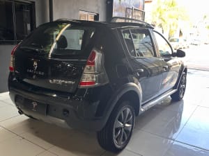 RENAULT SANDERO STEPWAY 1.6 RIP CURL - Miniatura 3