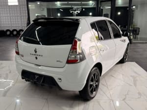 RENAULT SANDERO 1.6 GT LINE - Miniatura 3