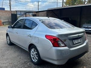 NISSAN VERSA V-DRIVE PLUS AT - Miniatura 2
