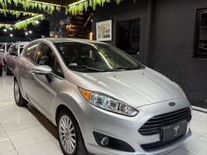 FORD FIESTA 1.6 TITANIUM - Miniatura 1