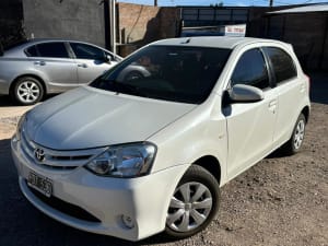 TOYOTA ETIOS 1.5 5 PTAS XS - Miniatura 2