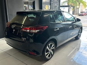 TOYOTA YARIS 1.5 5 PTAS S CVT - Miniatura 4