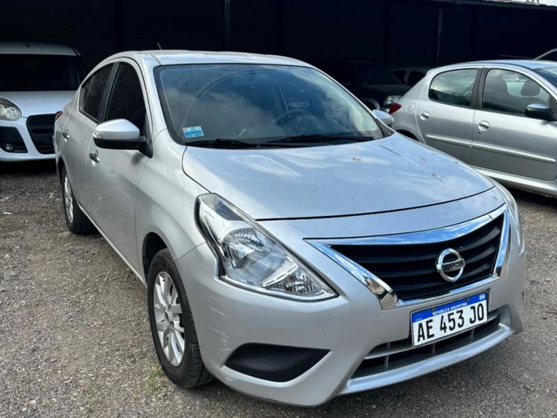 NISSAN VERSA V-DRIVE PLUS AT - Imagen principal