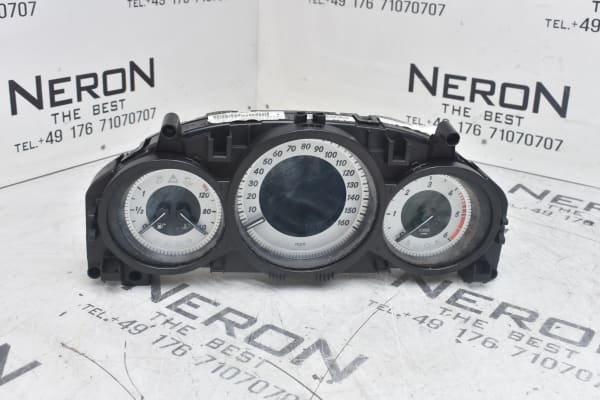 Mercedes W204 MPH Tacho Kombiinstrument Instrumententafel Automatik A2049008807