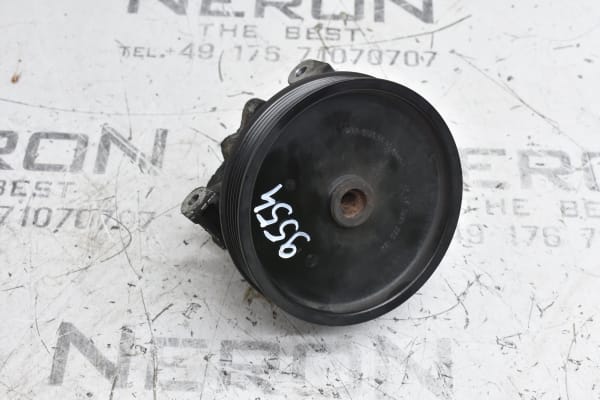 Mercedes 200/220 CDI W204 W211 Servopumpe Hydraulik Pumpe Lenkung A0044667001