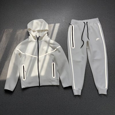 Nike Tech Fleece Reflective Set