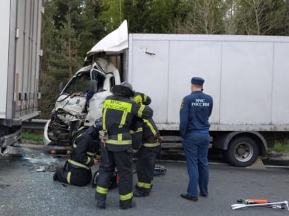 В двойной аварии на М-7 погиб водитель автомобиля Hyundai