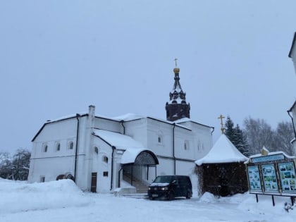 Митрополит Тихон совершил Божественную литургию в Свято-Никольском Волосовском женском монастыре