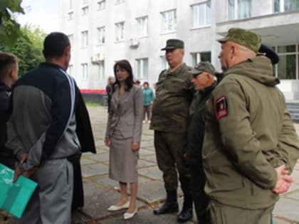 В Коврове торжественно проводили на воинскую службу контрактников