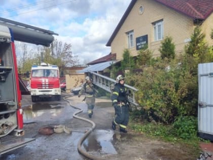 Во Владимире загорелся частный жилой дом