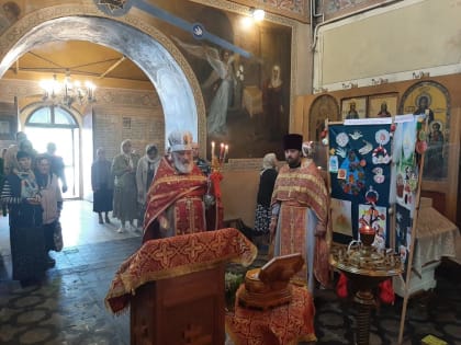 25 - 26 мая Ковчег с мощами святого благоверного князя Александра Невского находился в Спасо-Преображенском храме г. Владимира