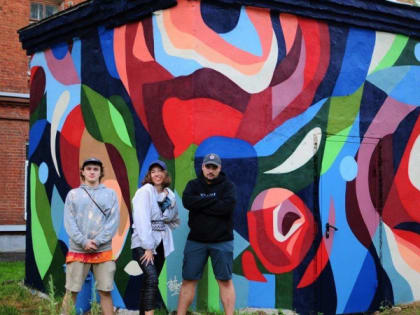 Во Владимире участники "Загфеста" украшают дворы арт-объектами