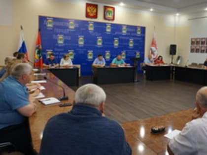 На коммунальной планерке обсудили подготовку к отопительному сезону и контейнерные площадки