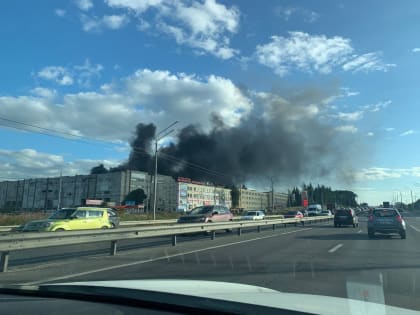 Владимирцы увидели большой пожар на “Пекинке” из разных концов города